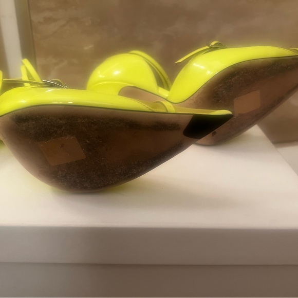 COPY - JIMMY CHOO
Neon Yellow Mugler Edition Strap Pump Heels! Worn once! US8 - Picture 5 of 8
